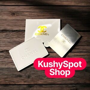 GWP NIB✨ Chanel Pocket Mirror w/ White Case & Box‼️